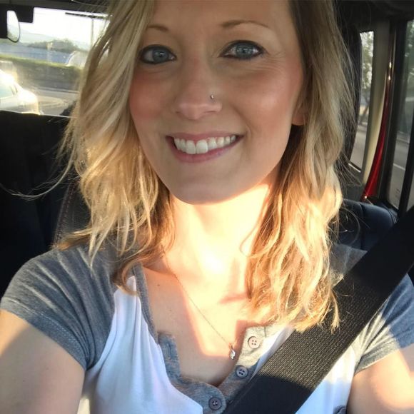 Meet your Posher, Jennifer - Picture 1 of 1